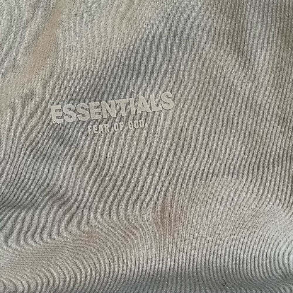 Essential FEAR OF GOD sweat shirts brand new with tag original packing - Picture 6 of 8